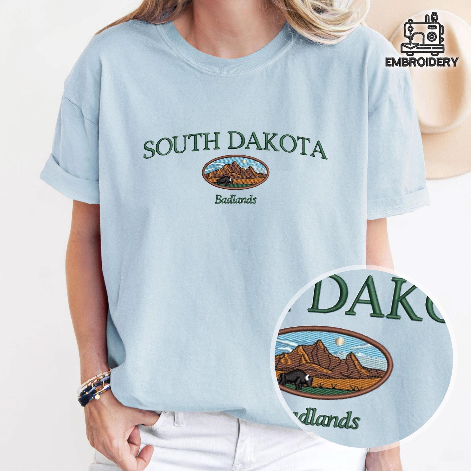 Embroidered South Dakota Badlands National Park Sweatshirt - Image 3