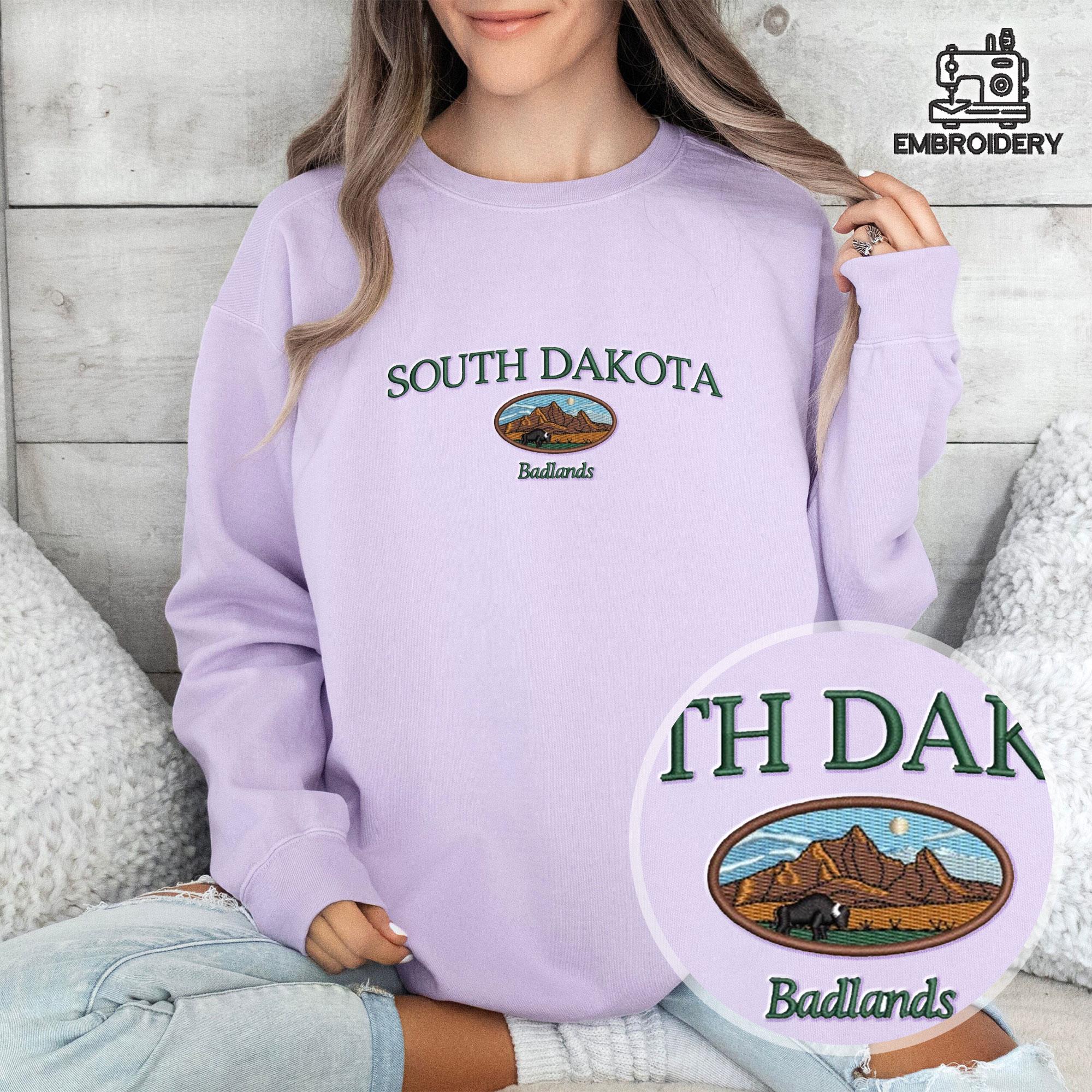 Embroidered South Dakota Badlands National Park Sweatshirt - Image 7