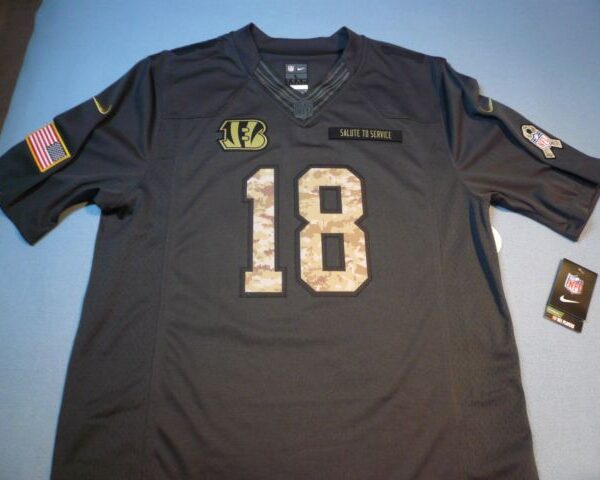 Nike Cincinnati Bengals #18 AJ Green Black Stitched NFL Limited 2016 Salute To Service Jersey
