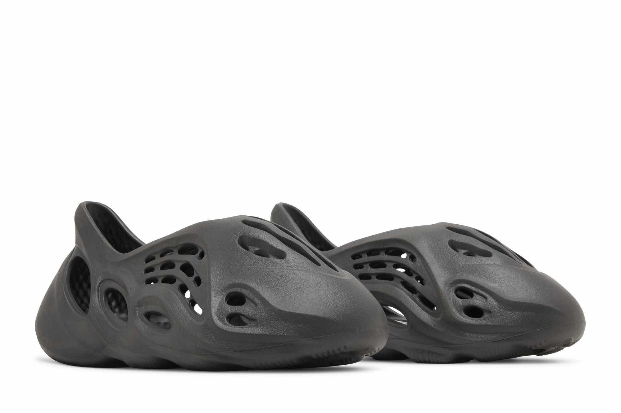 Adidas Yeezy Foam Runner ‘Onyx’ HP8739 - Image 8