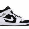 Air Jordan 1 Retro Mid ‘Tuxedo’ 554724-113