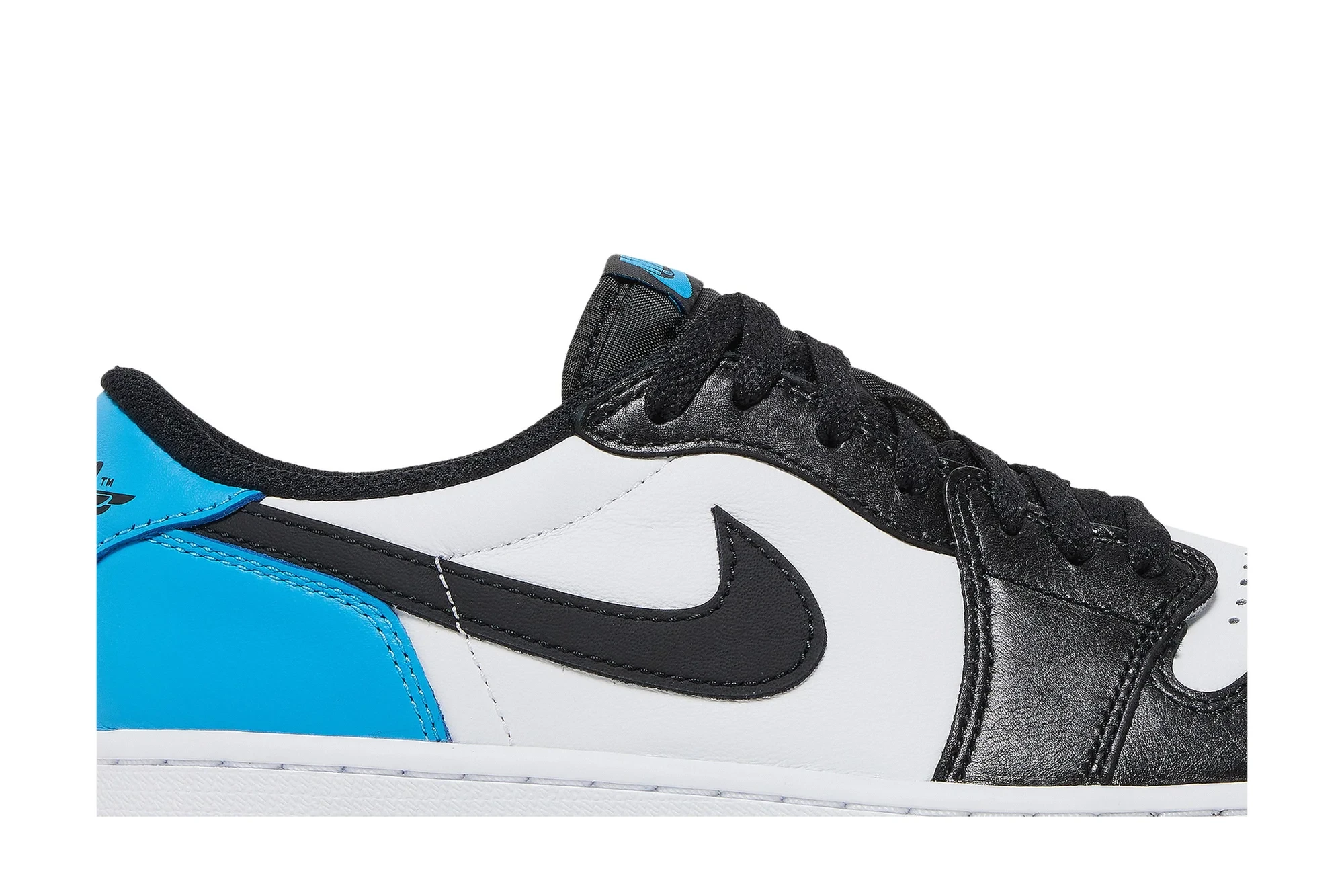 Air Jordan 1 Retro Low OG 'UNC' CZ0790-104 - Image 2