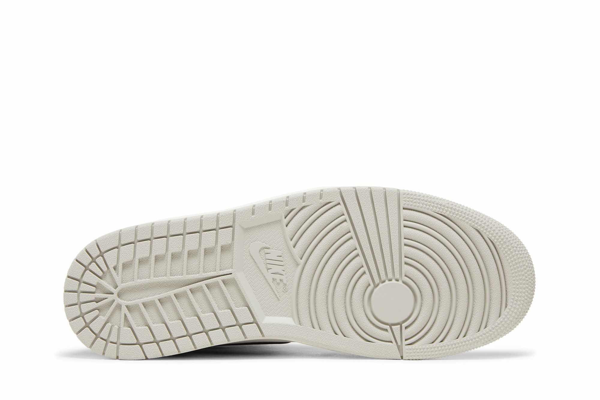 Air Jordan 1 Retro High OG ‘White Cement’ DZ5485-052 - Image 4