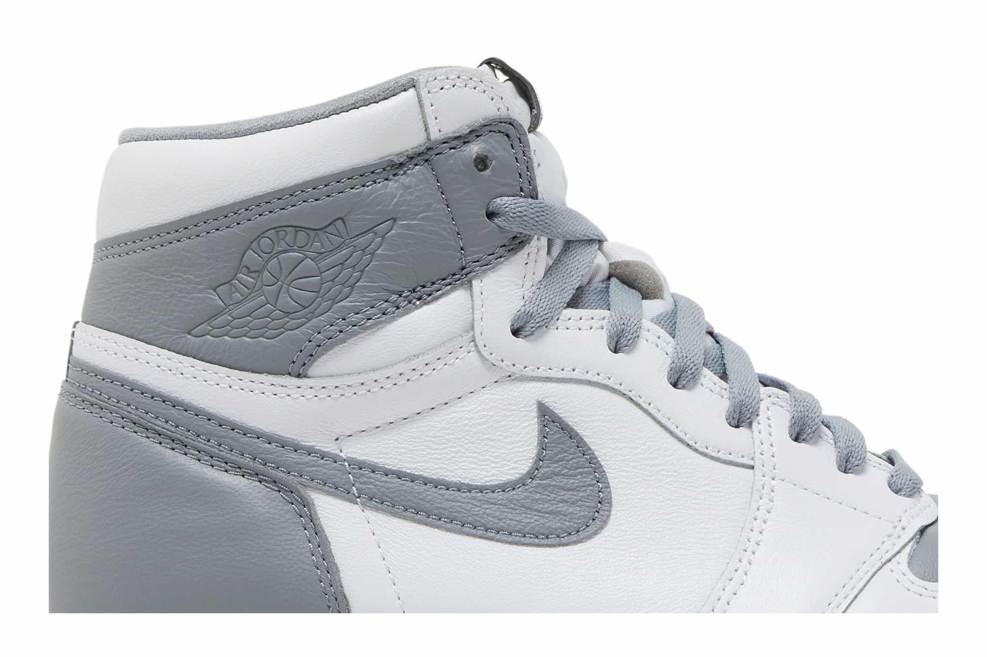 Air Jordan 1 Retro High OG ‘Stealth’ 555088-037 - Image 2