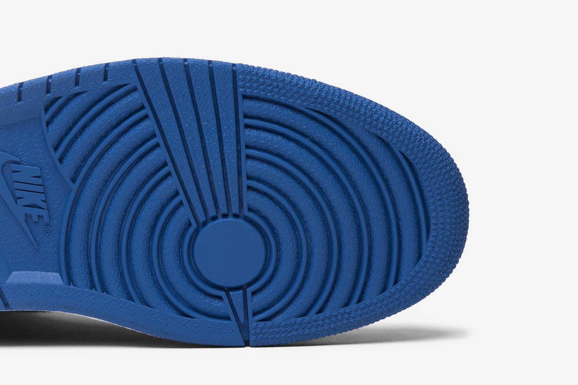 Air Jordan 1 Retro High OG ‘Royal’ 2017 555088-007 - Image 5