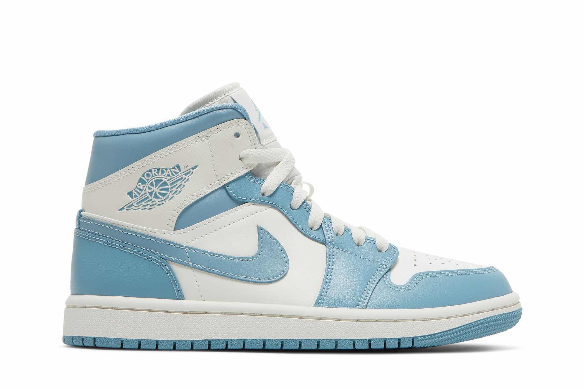 Air Jordan 1 Mid ‘University Blue 2022’ BQ6472-141