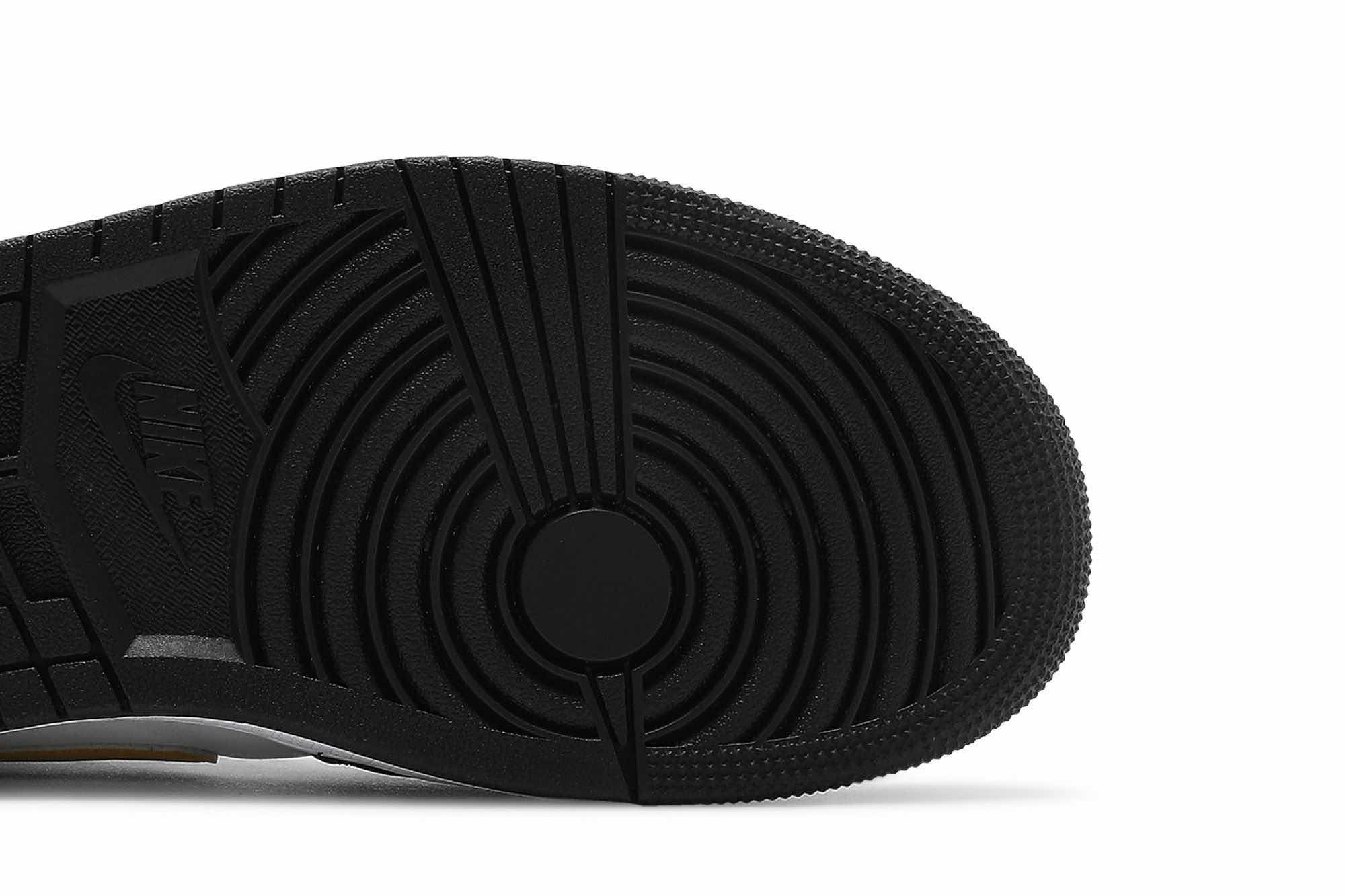 Air Jordan 1 Mid ‘Black University Gold’ 554724-177 - Image 5