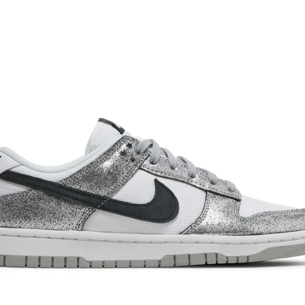 Nike Dunk Low 'Golden Gals' DO5882-001