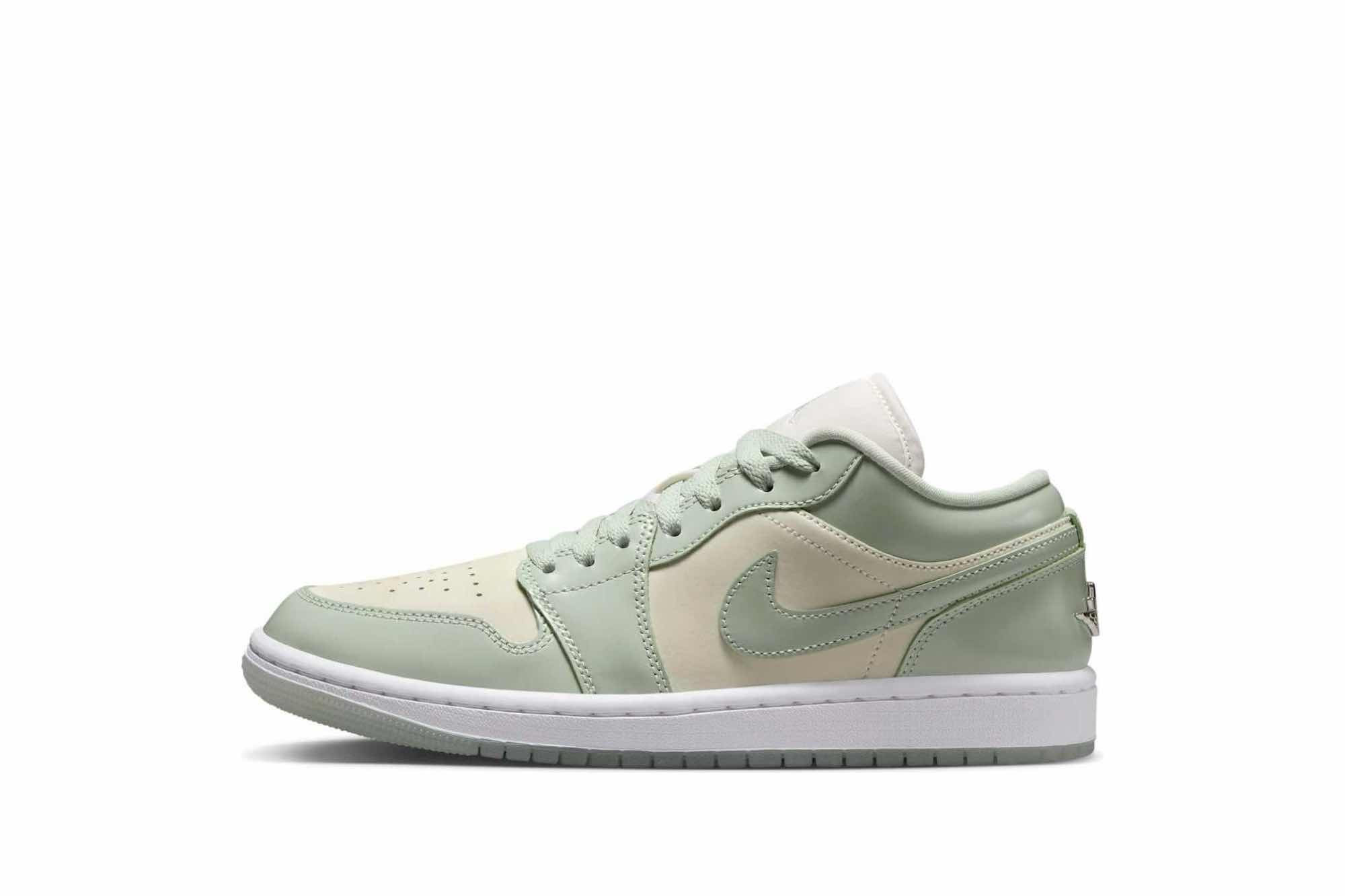 Air Jordan 1 Low SE ‘Sail Seafoam’ HF4078-100