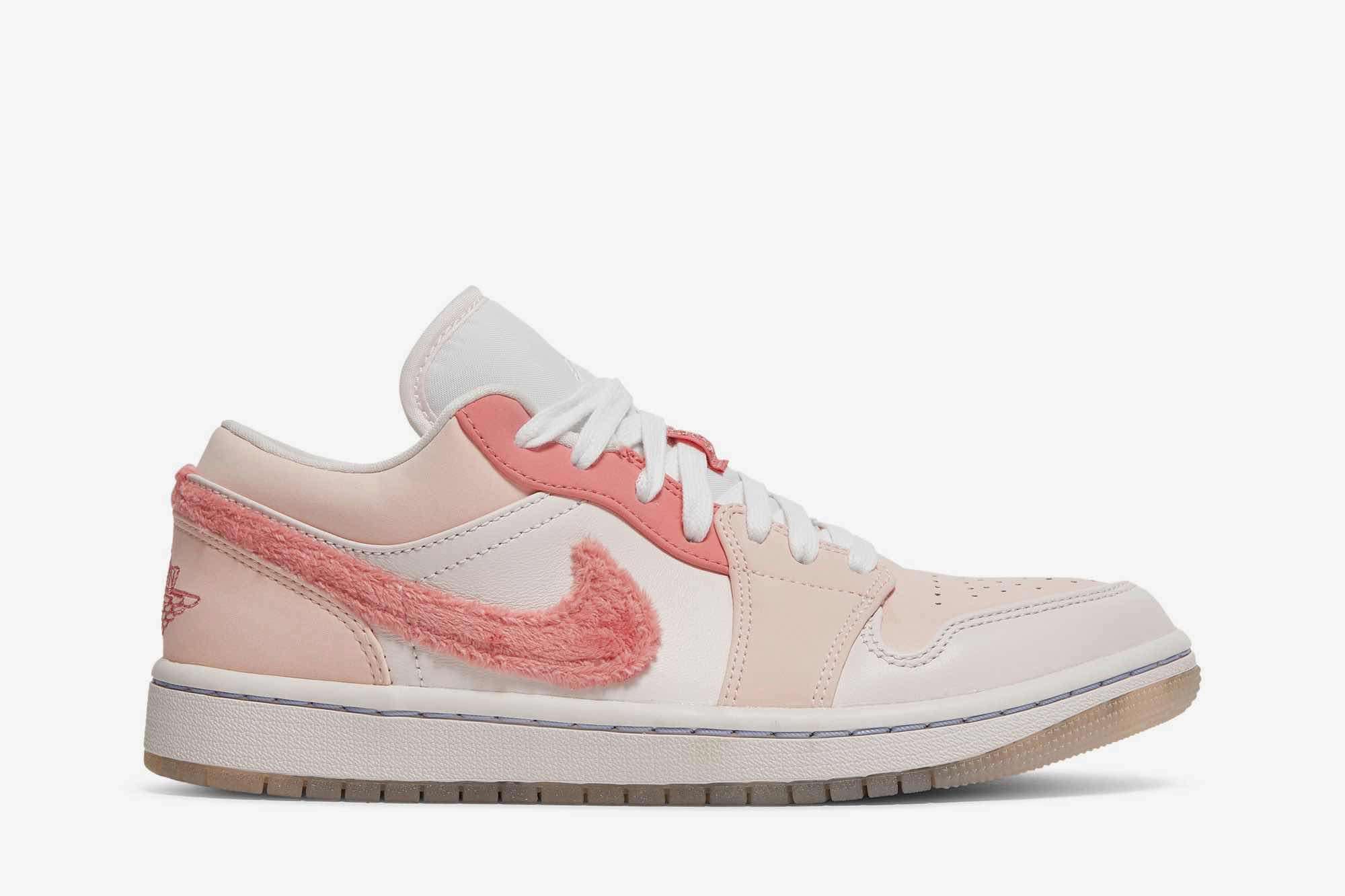 Air Jordan 1 Low SE ‘Mighty Swooshers’ DM5443-666