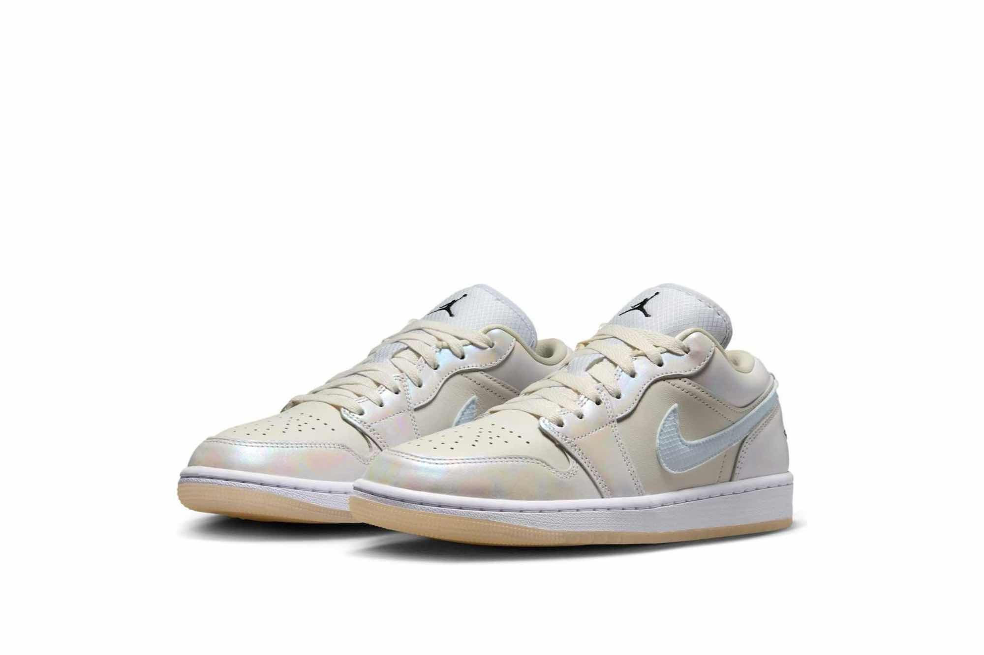 Air Jordan 1 Low SE ‘LNY’ HF4080-001 - Image 3