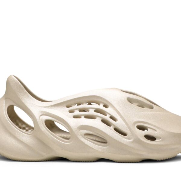 adidas Yeezy Foam Runner ‘Sand’ FY4567