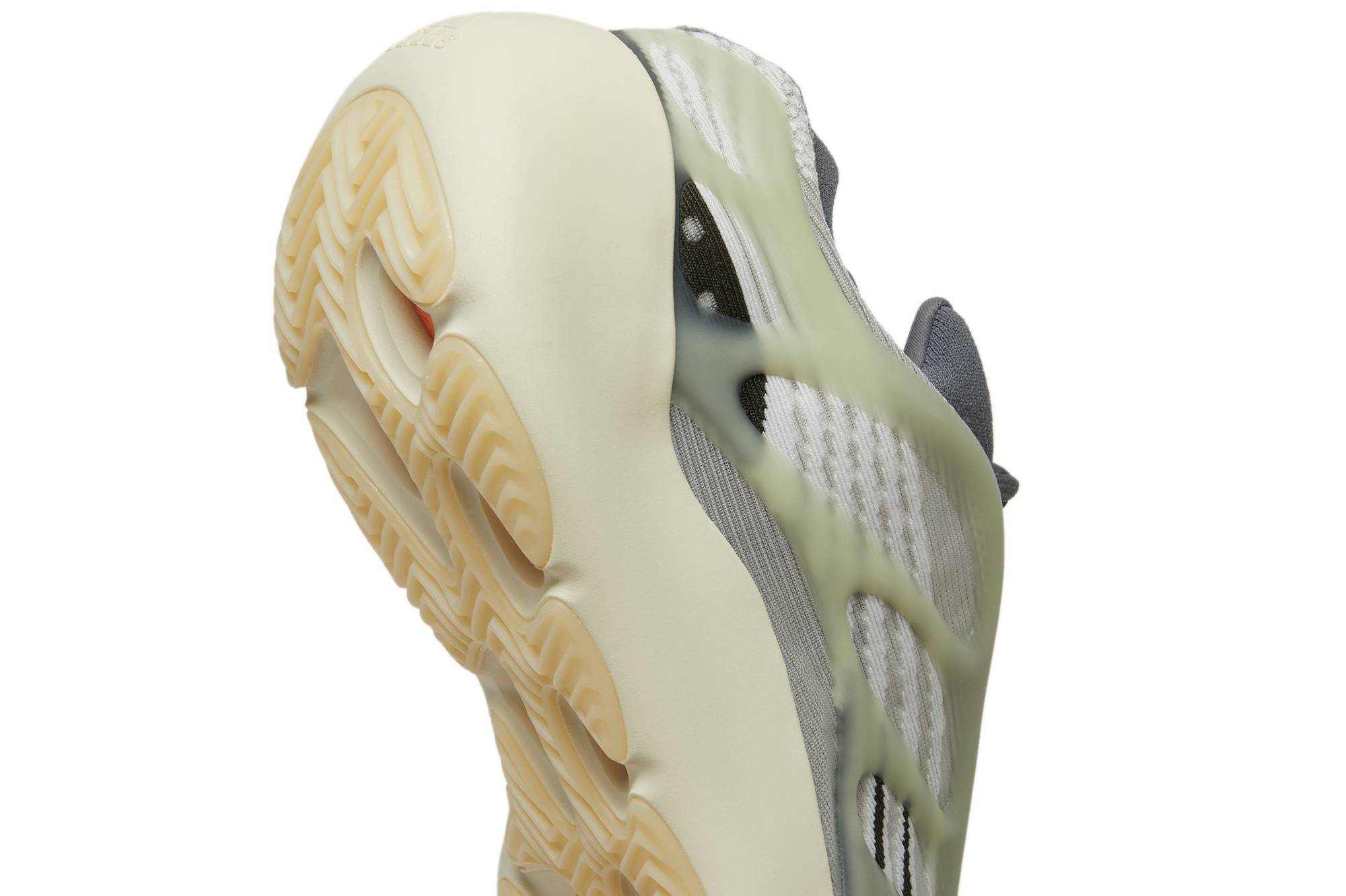 adidas Yeezy 700 V3 ‘Fade Salt’ ID1674 - Image 2