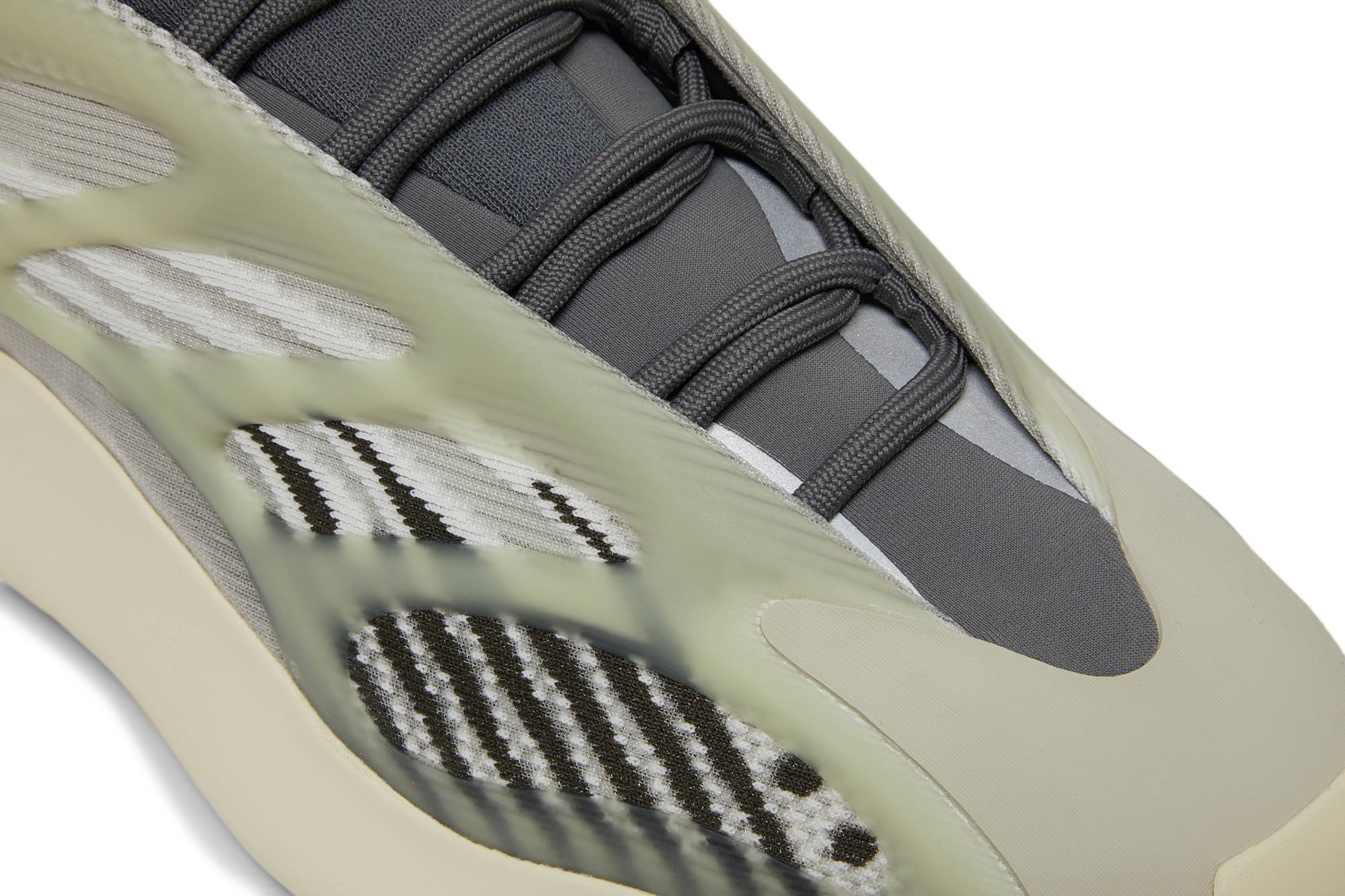 adidas Yeezy 700 V3 ‘Fade Salt’ ID1674 - Image 10