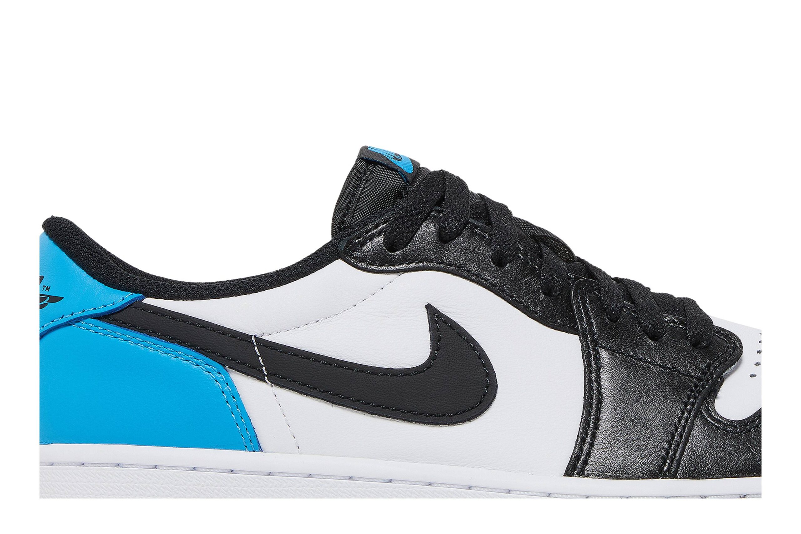 Air Jordan 1 Retro Low OG ‘UNC’ CZ0790-104 - Image 3