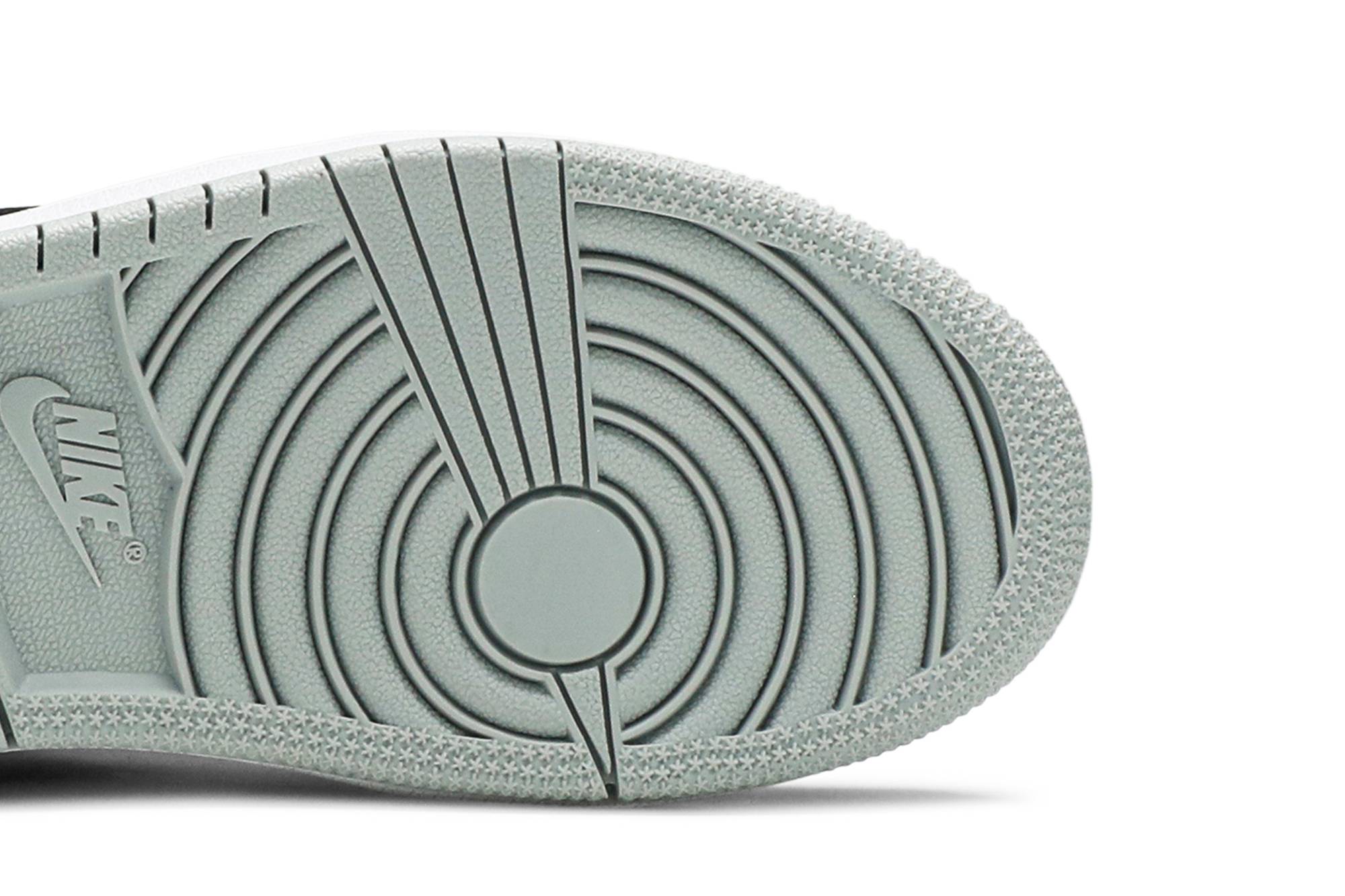 Air Jordan 1 Mid ‘Light Smoke Grey’ 640734-092 - Image 5