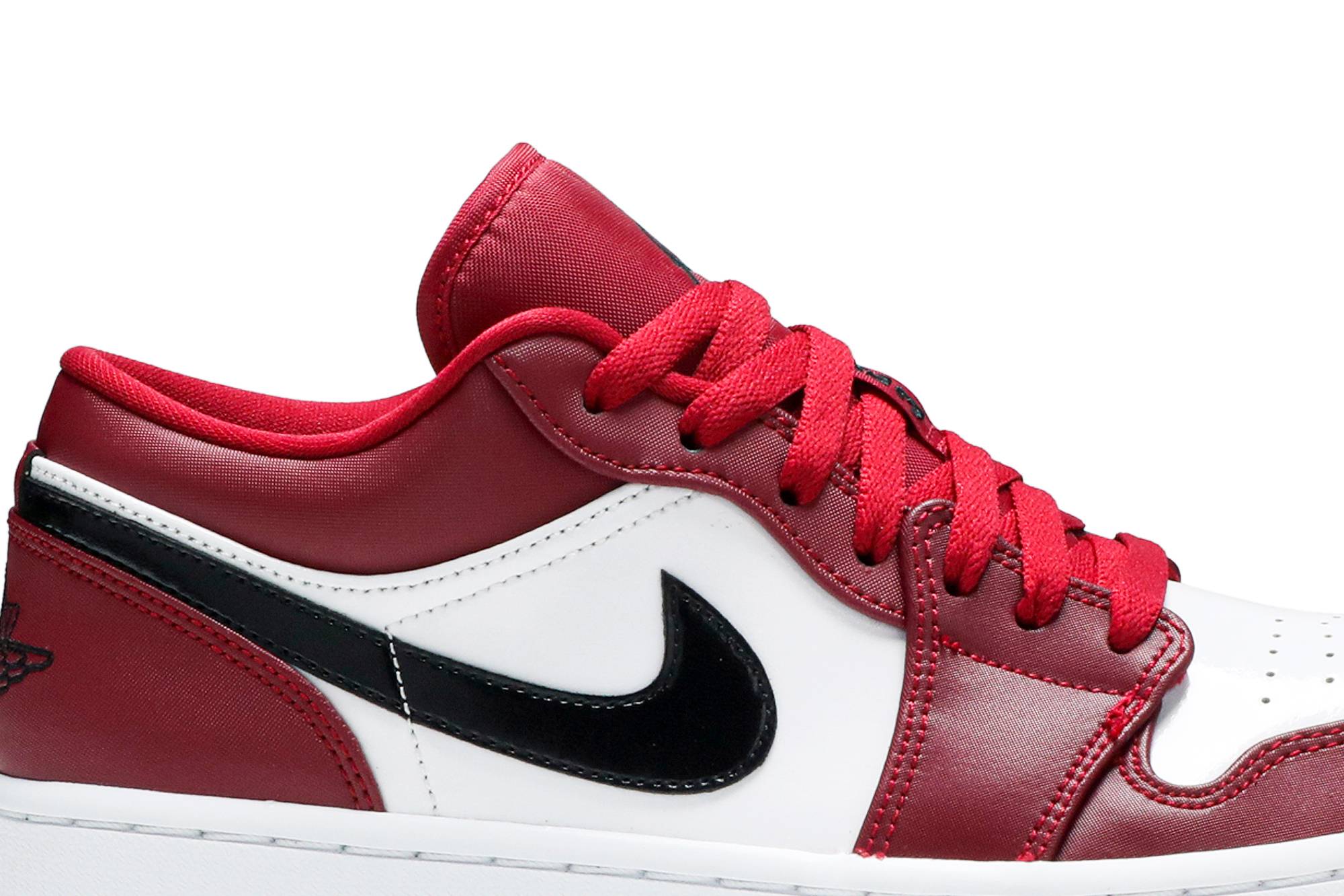 Air Jordan 1 Low ‘Noble Red’ 553558-604 - Image 2