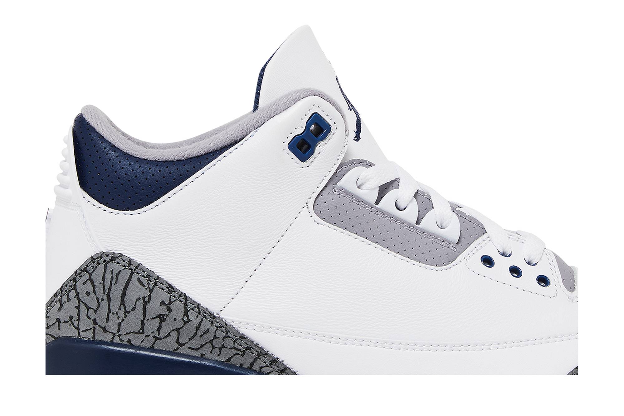 Air Jordan 3 Retro ‘Midnight Navy’ CT8532-140 - Image 3
