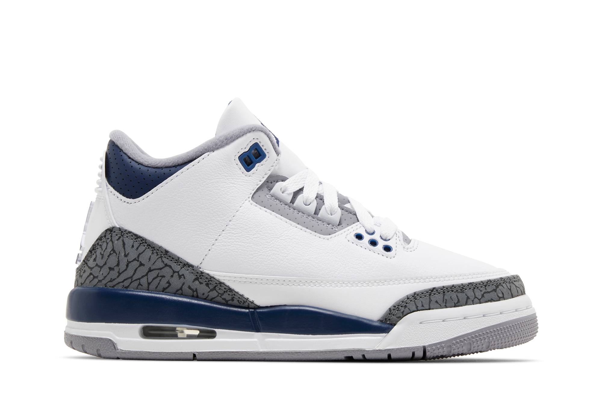 Air Jordan 3 Retro ‘Midnight Navy’ DM0967-140
