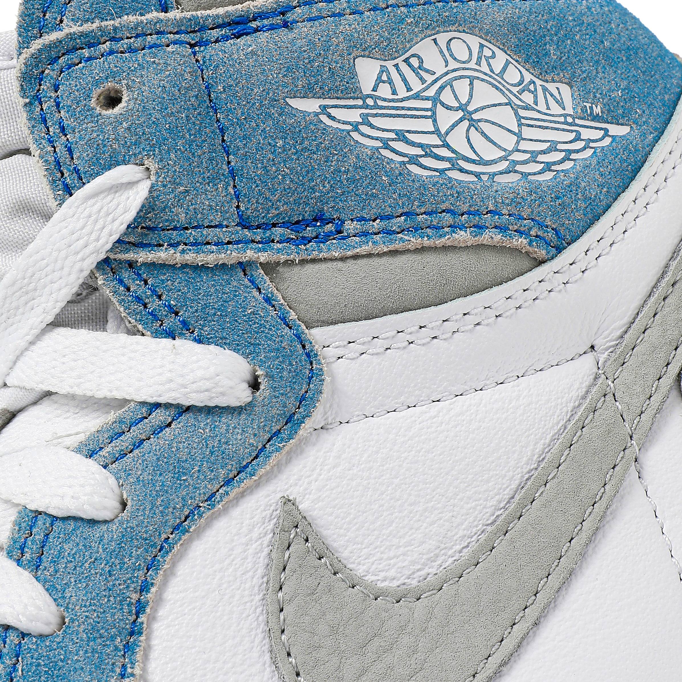 Air Jordan 1 Retro High OG ‘Hyper Royal’ 555088-402 - Image 10