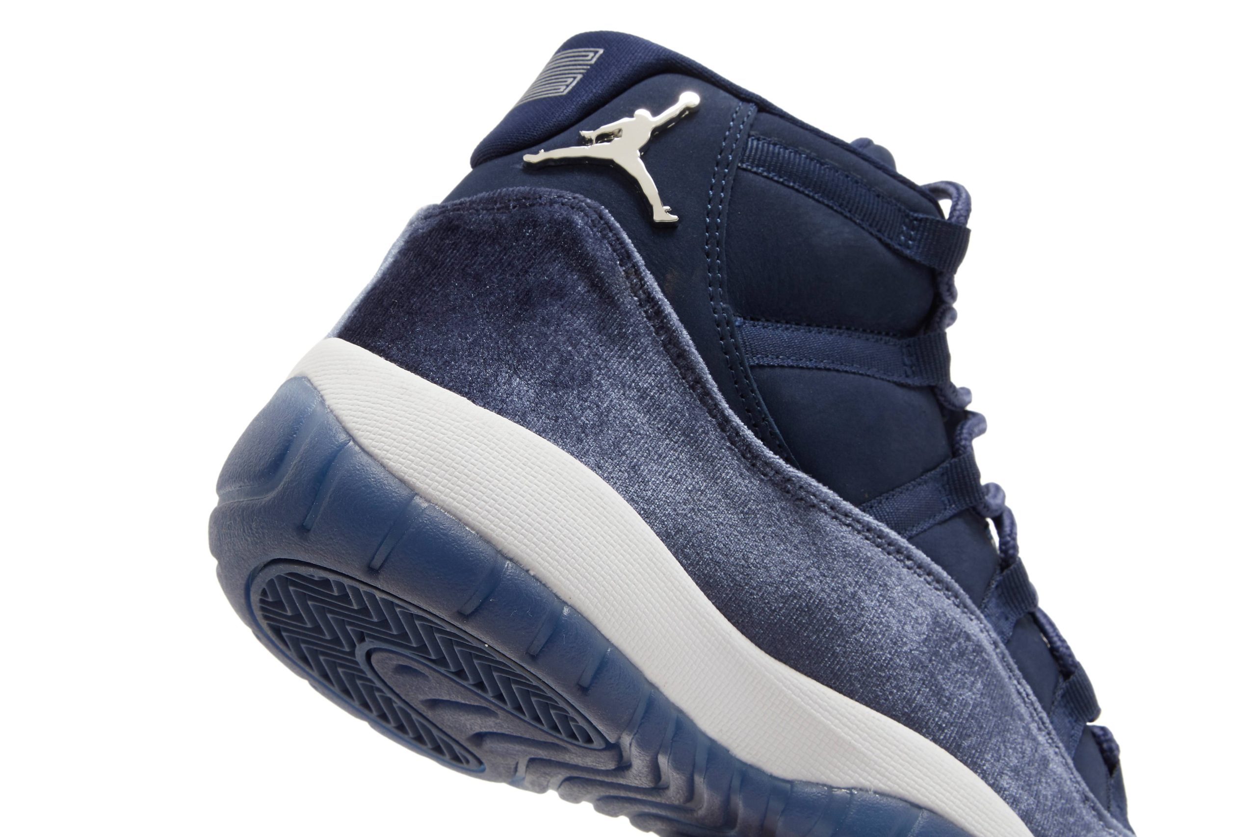 Air Jordan 11 Velvet ‘Midnight Navy’ AR0715-441 - Image 2