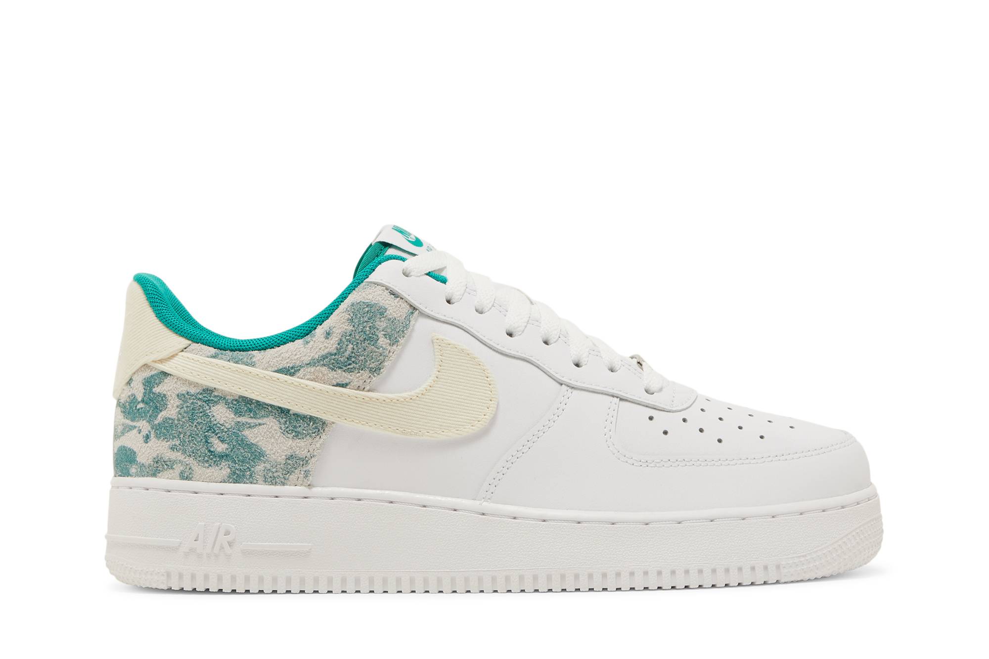 Nike Air Force 1 ’07 LV8 ‘Neptune Green Camo’ DX3365-100