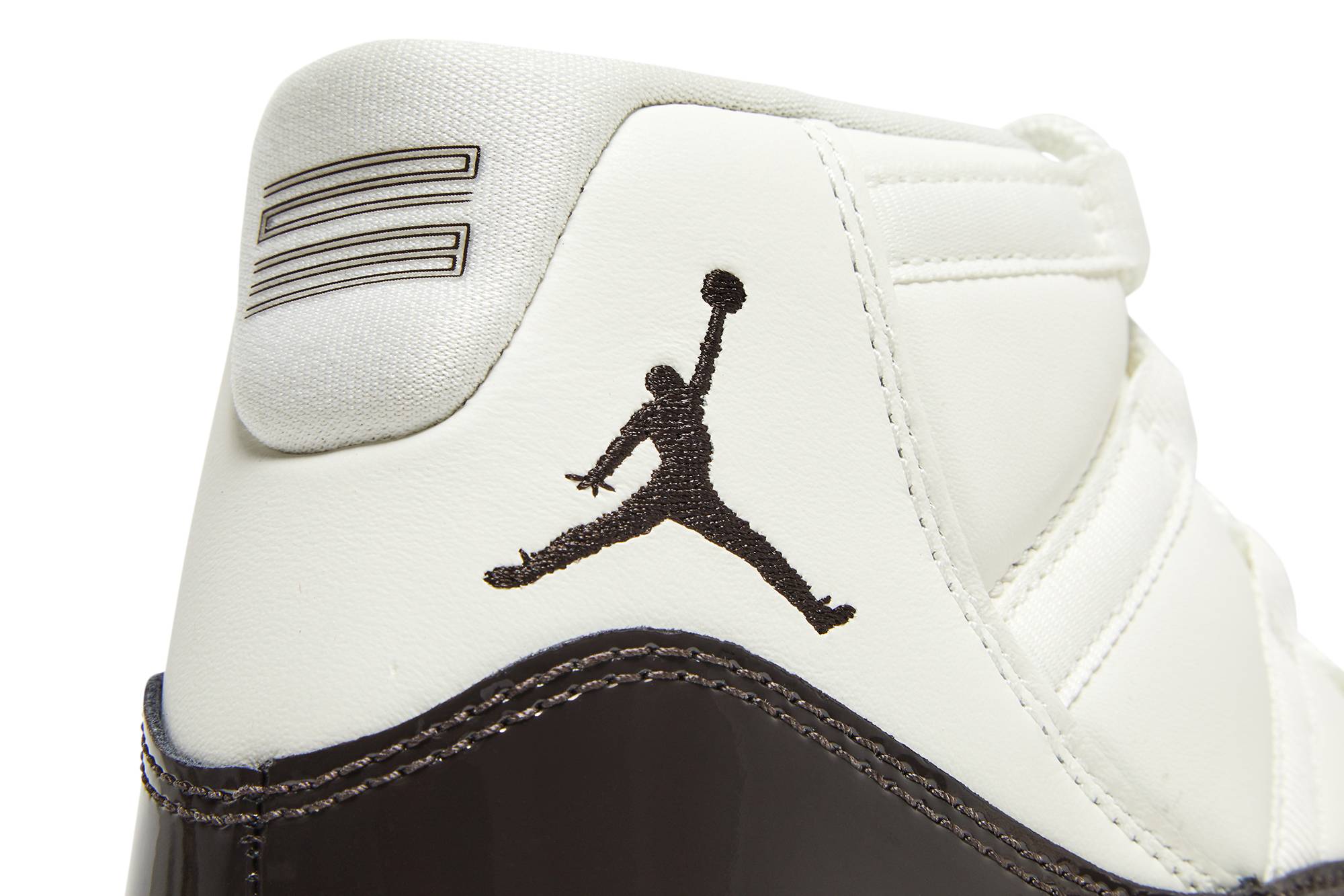 Air Jordan 11 ‘Neapolitan’ AR0715-101 - Image 2