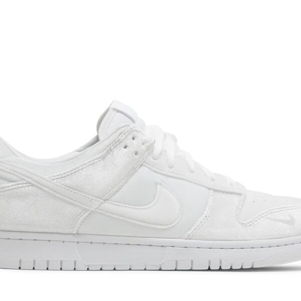 Nike Dunk Low x Dover Street Market ‘Triple White’ DH2686-100