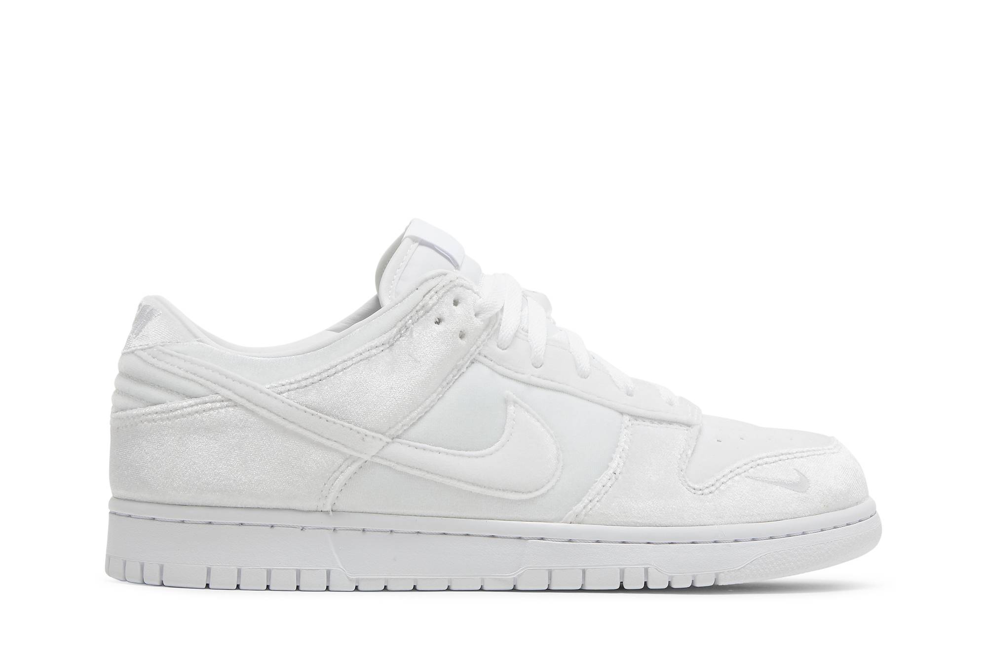 Nike Dunk Low x Dover Street Market ‘Triple White’ DH2686-100