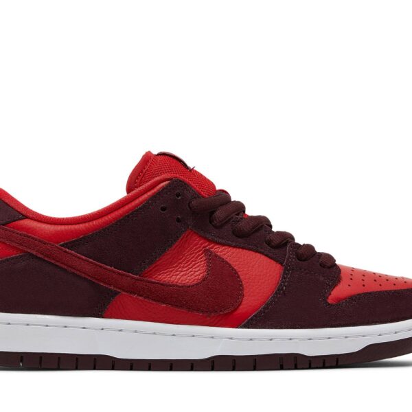 Nike SB Dunk Low ‘Cherry’ DM0807-600 XFG