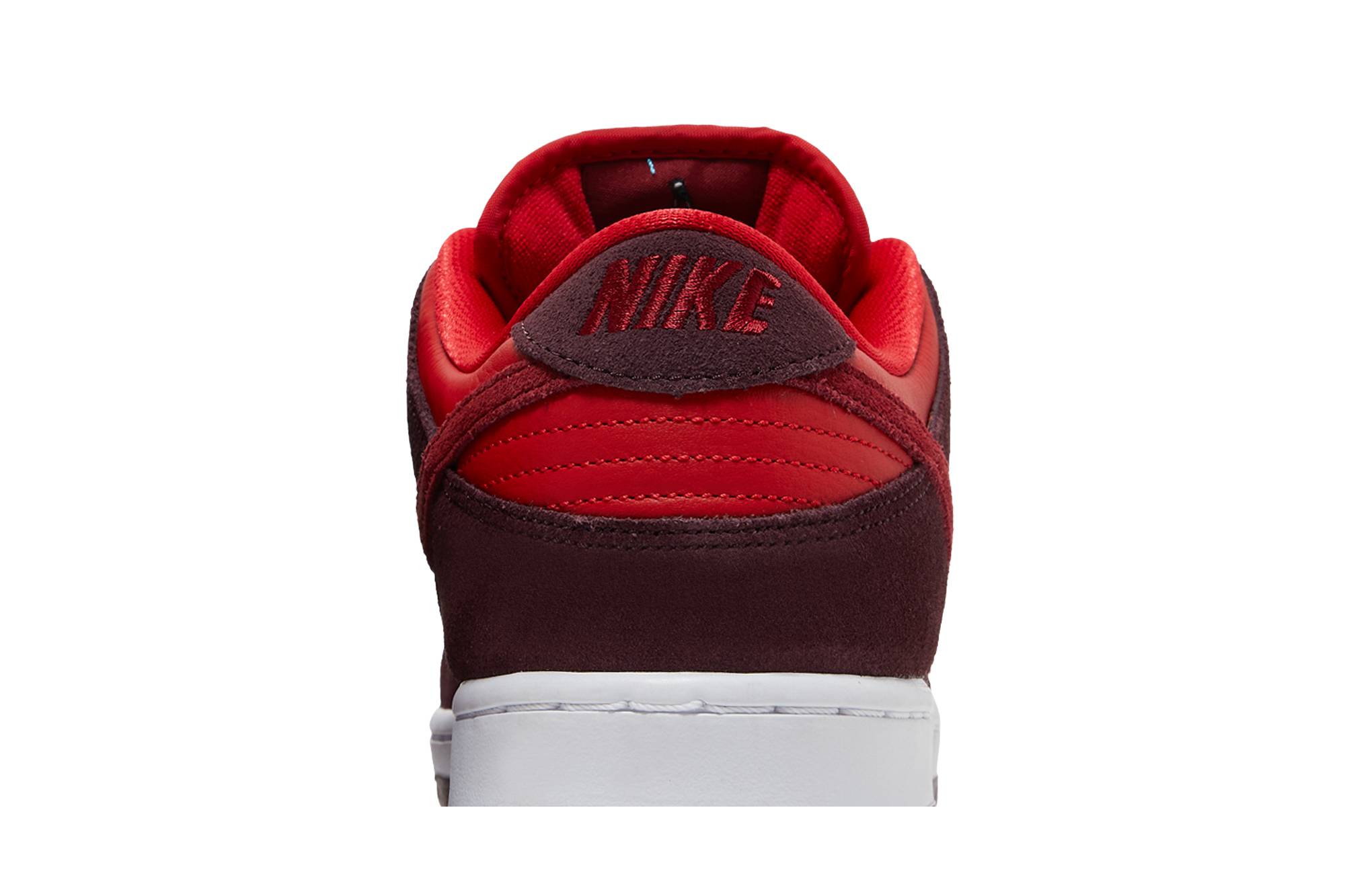 Nike SB Dunk Low ‘Cherry’ DM0807-600 XFG - Image 7