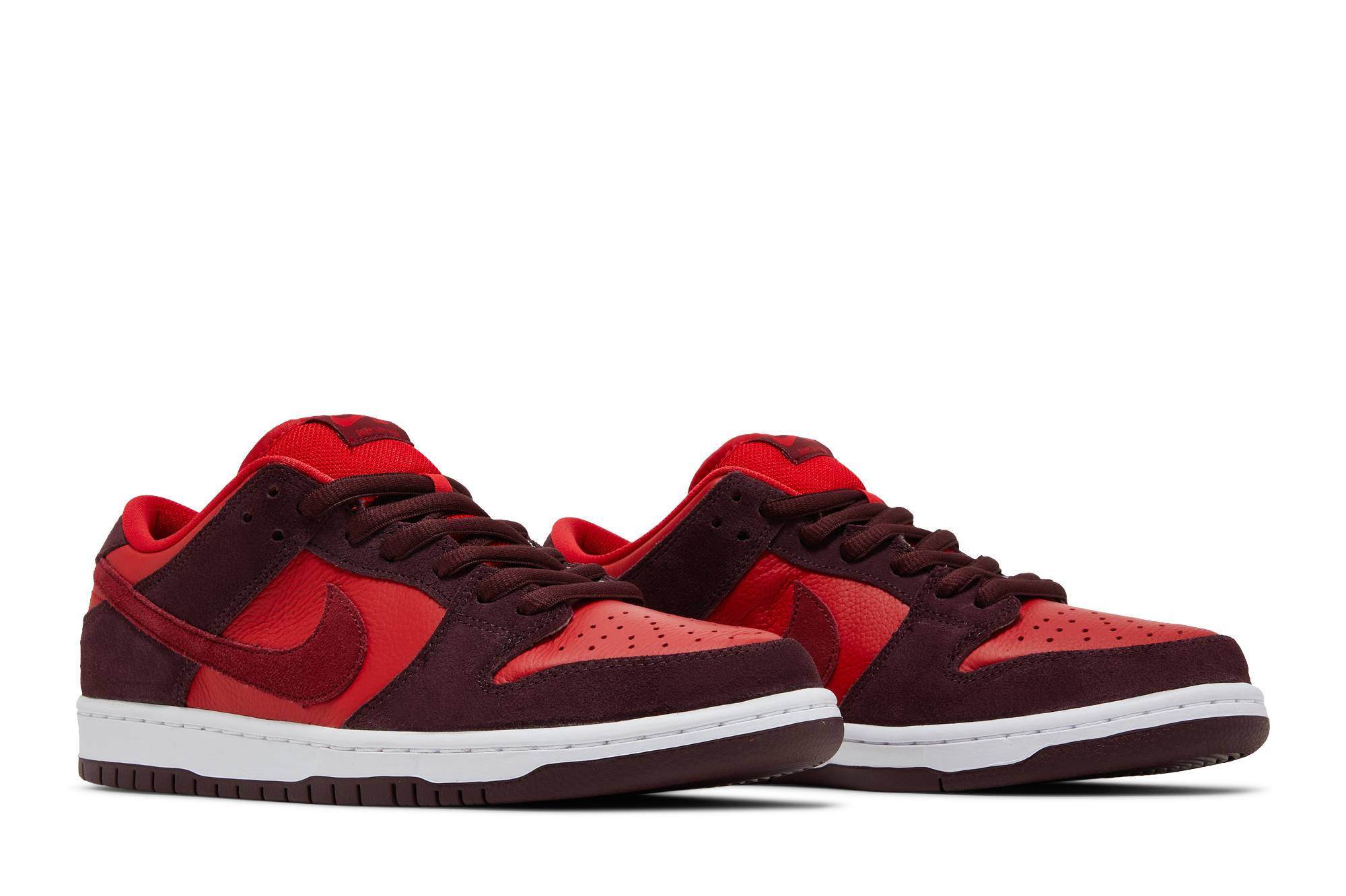 Nike SB Dunk Low ‘Cherry’ DM0807-600 XFG - Image 8