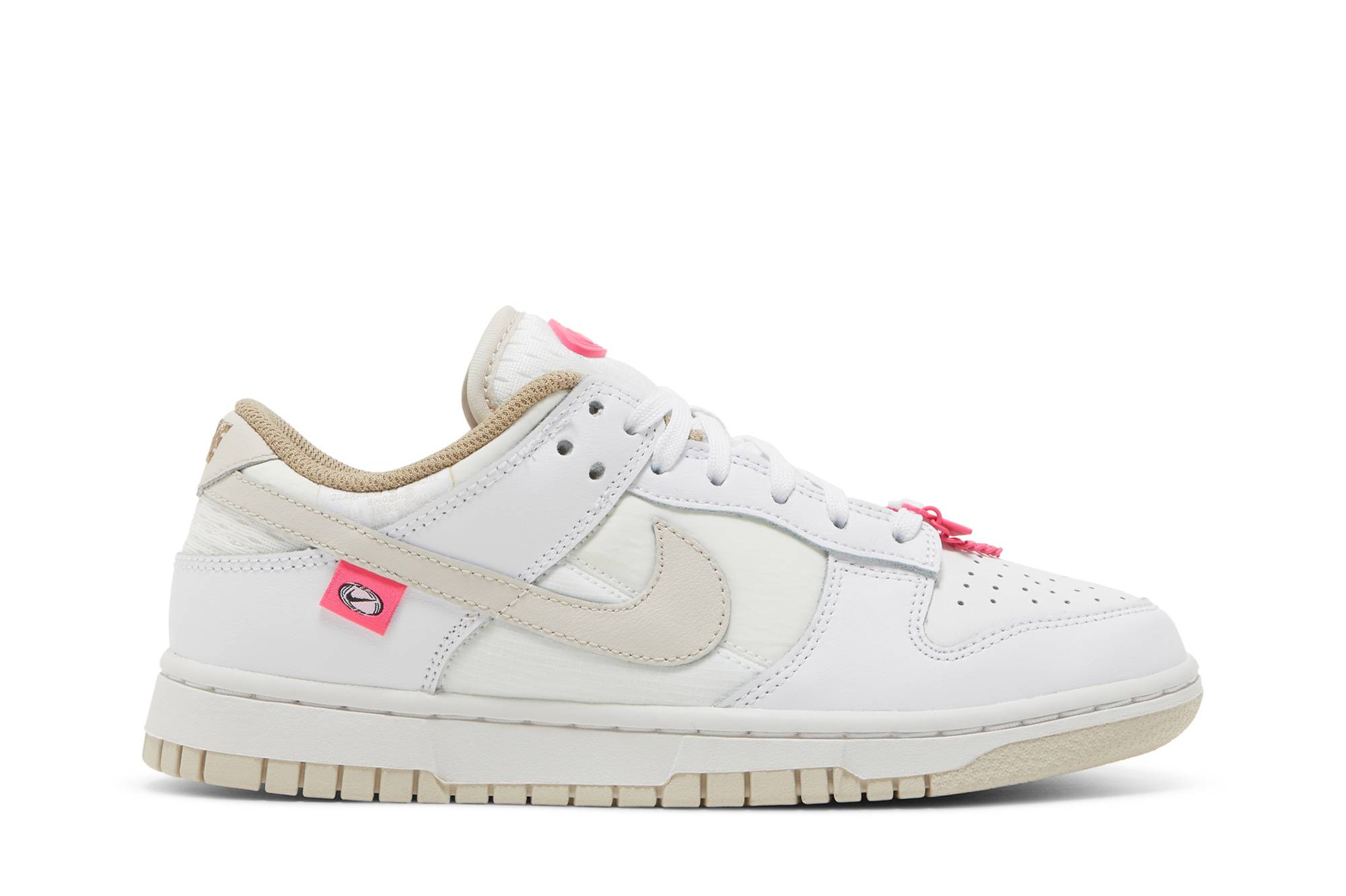 Nike Dunk Low ‘Bling’ DX6060-121