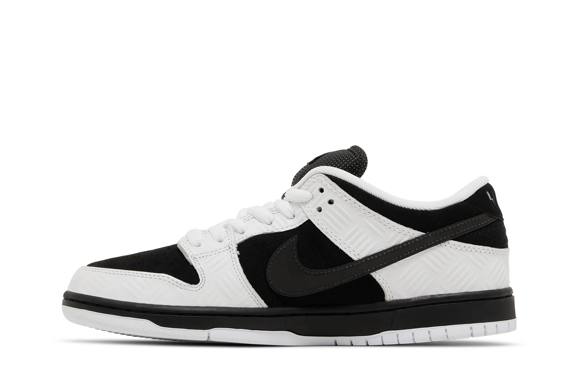 Nike Dunk Low SB x TIGHTBOOTH ‘White’ FD2629-100 - Image 3