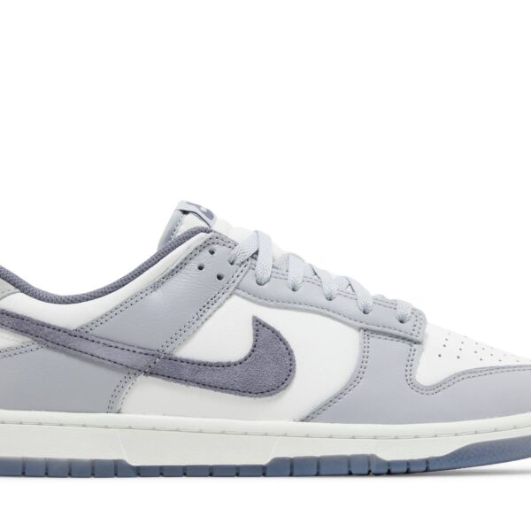 Nike Dunk Low SE ‘Light Carbon’ FJ4188-100