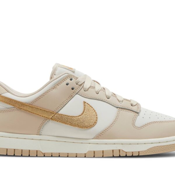 Nike Dunk Low ‘Gold Swoosh’ DX5930-001 4Fn