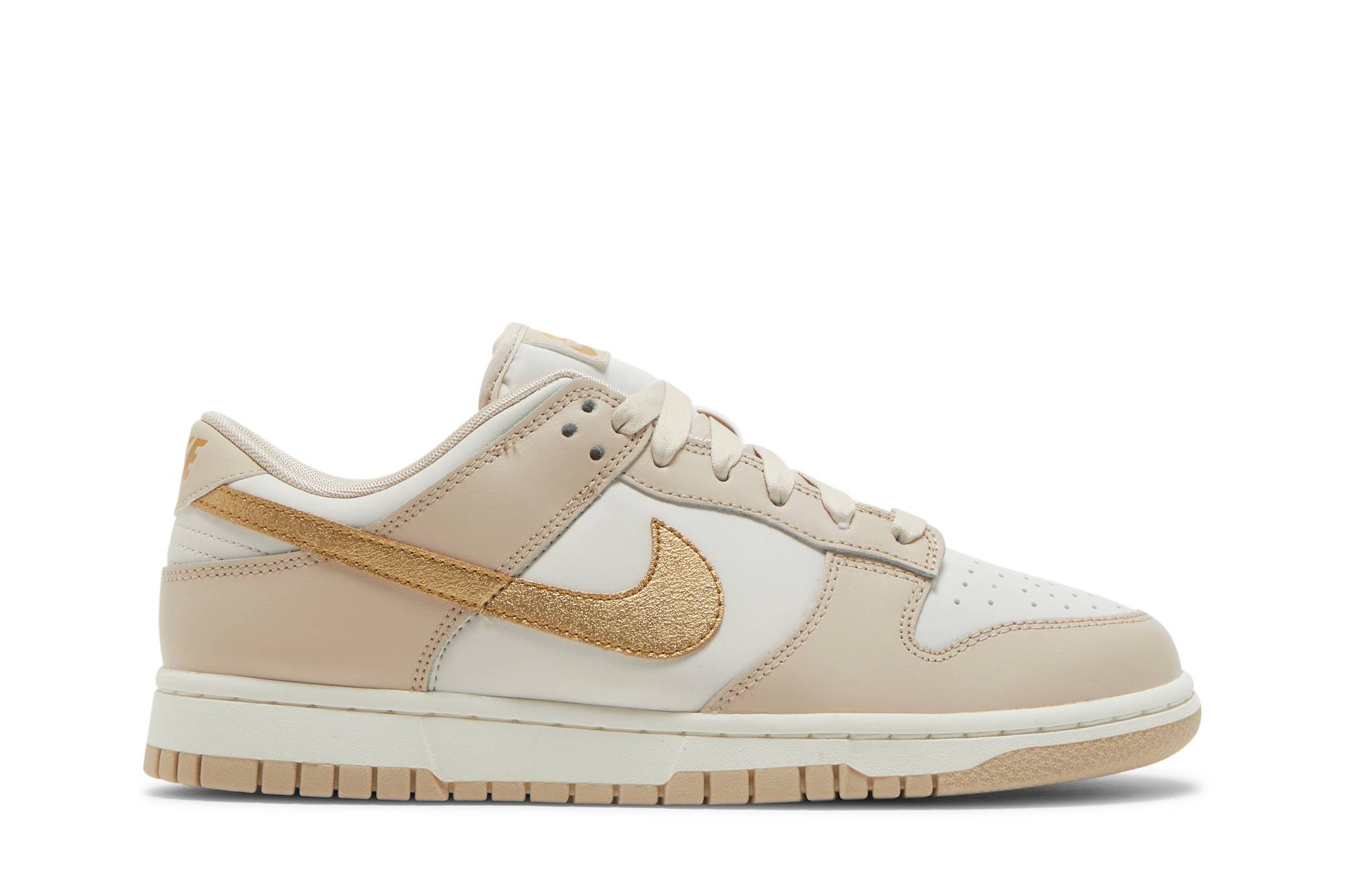 Nike Dunk Low ‘Gold Swoosh’ DX5930-001 4Fn