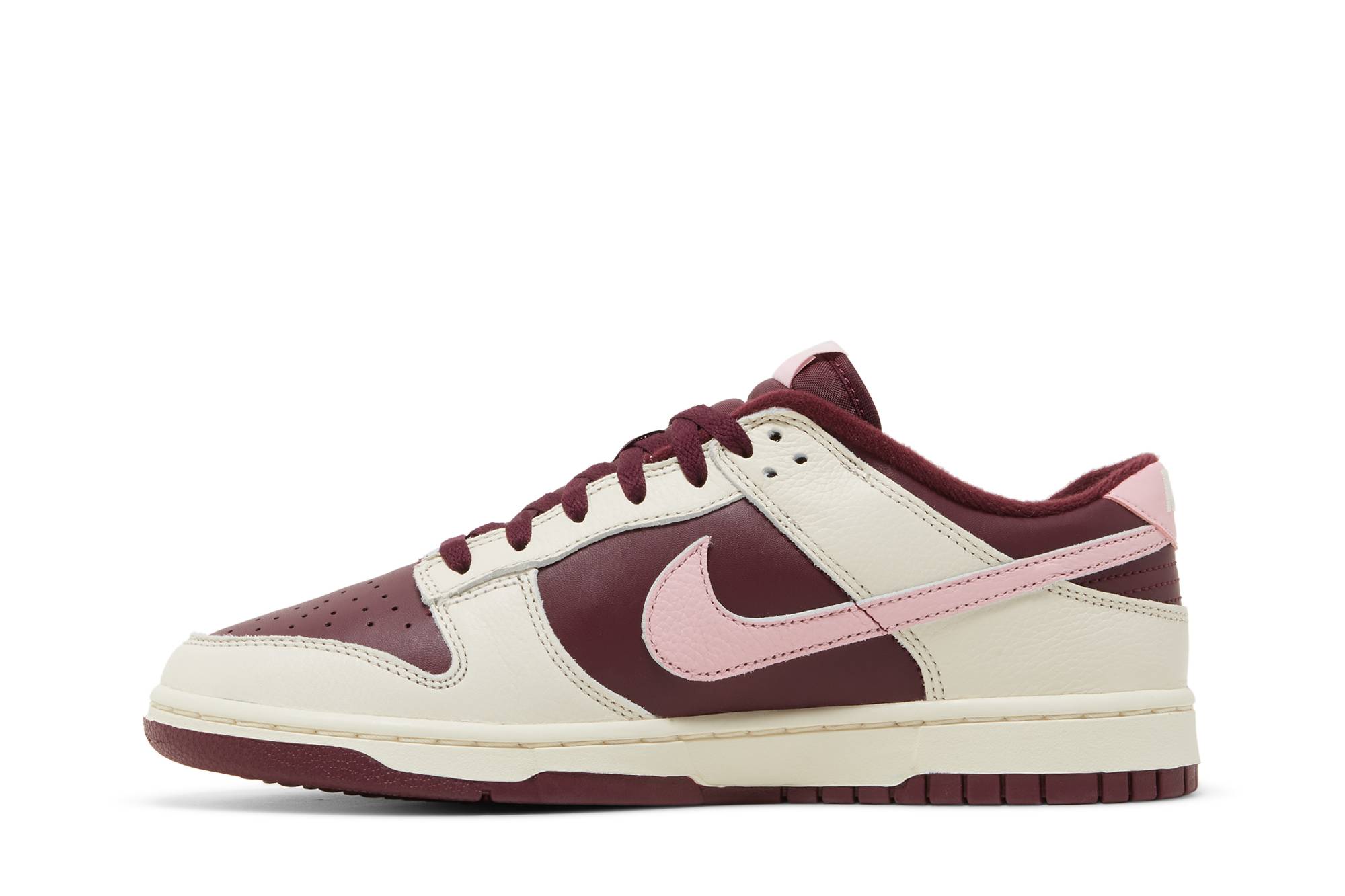 Nike Dunk Low ‘Valentine’s Day’ (2023) DR9705-100 - Image 3