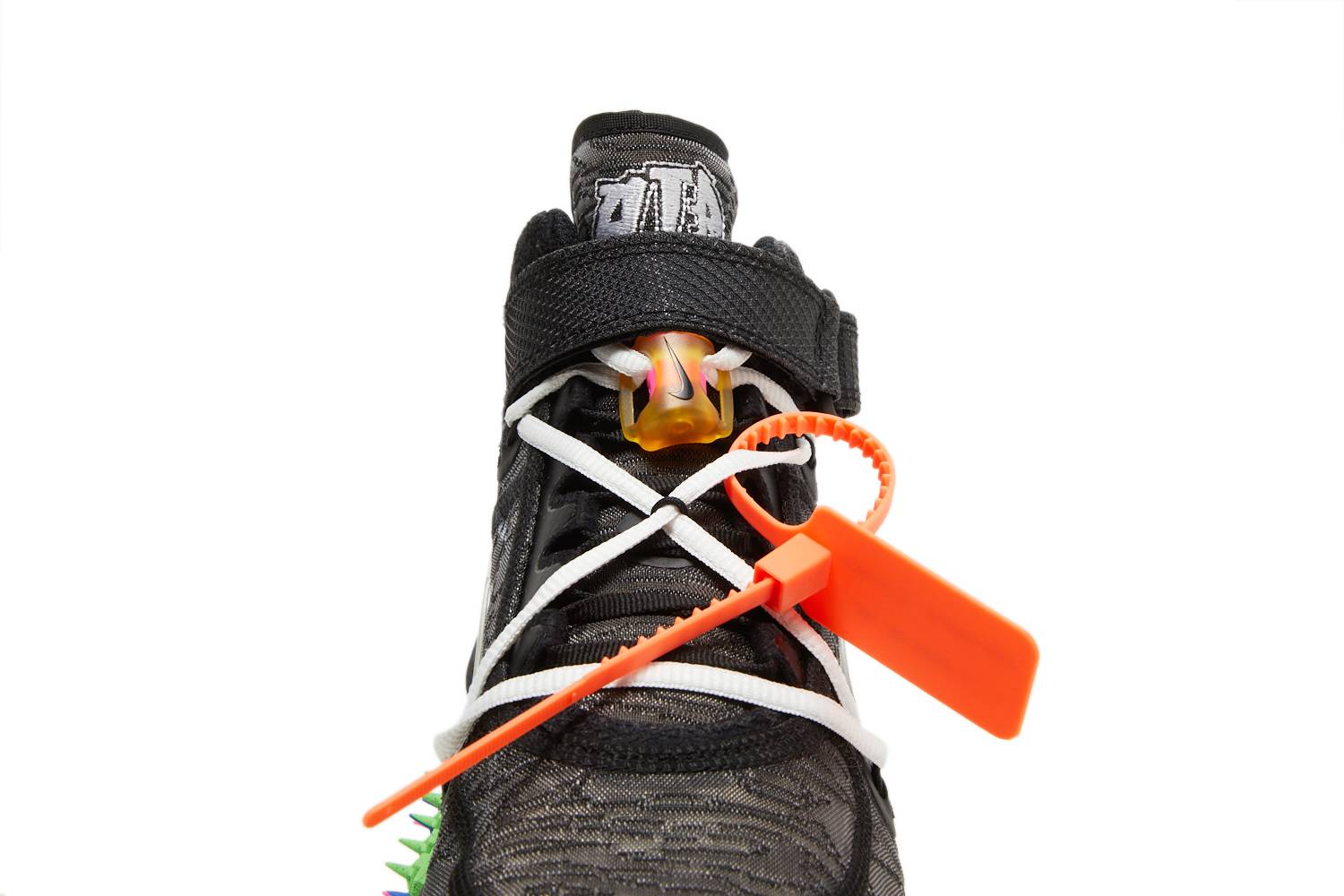 Off-White x Nike Air Force 1 Mid ‘Black’ DO6290-001 - Image 2