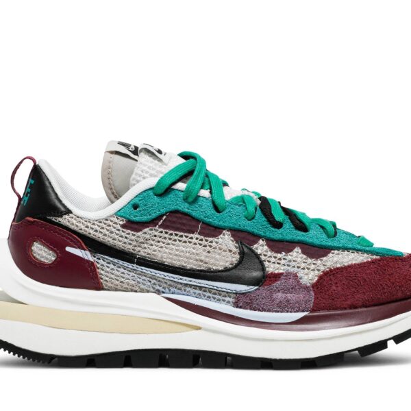 sacai x Nike VaporWaffle SP ‘Villain Red’ DD3035-200