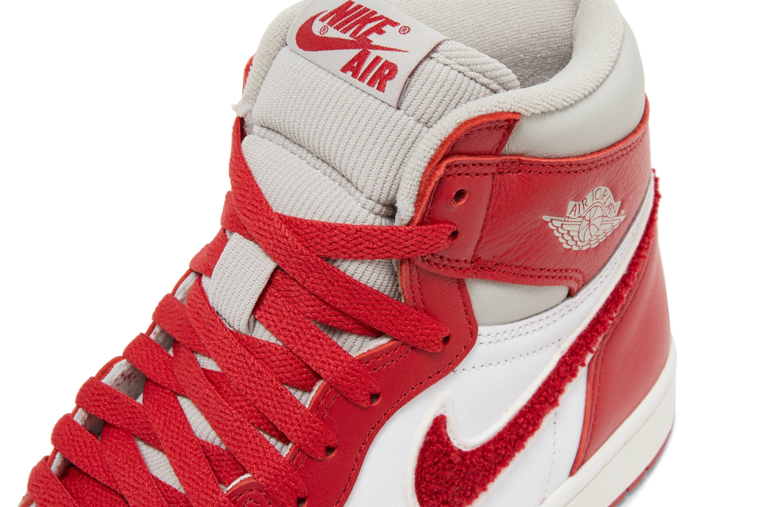 Air Jordan 1 High OG ‘Chenille’ DJ4891-061 - Image 10
